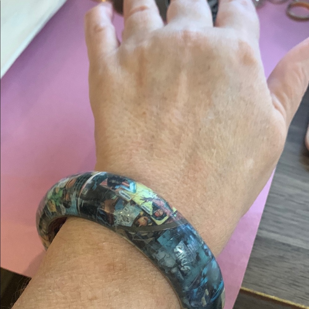 Colorful Graphic Bangle Bracelet - Picture 7 of 8
